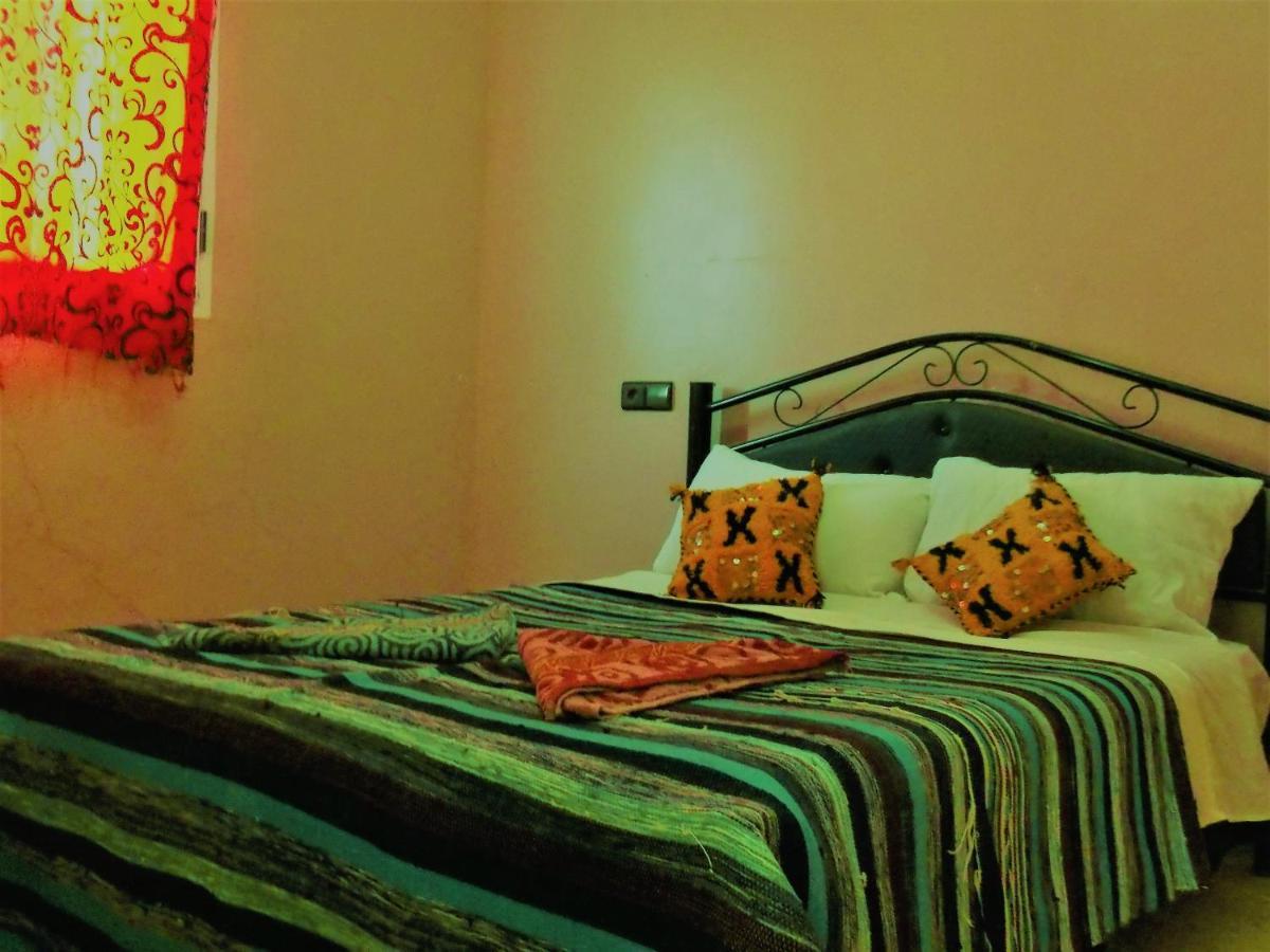 Tifinagh Guest House メルズーガ エクステリア 写真
